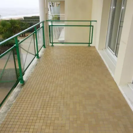 Location De Vacances - Pornichet- T2 Cabine Face Mer Acces Direct Plage *